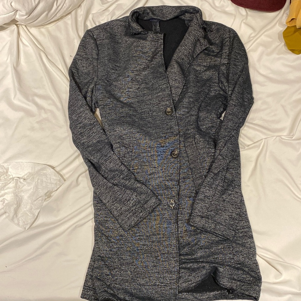RNT23 knit blazer. Large